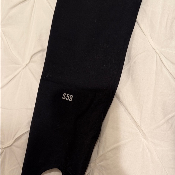 River High Waist Airweight Stirrup - Black
- SPLITS59 Size S - Picture 4 of 8